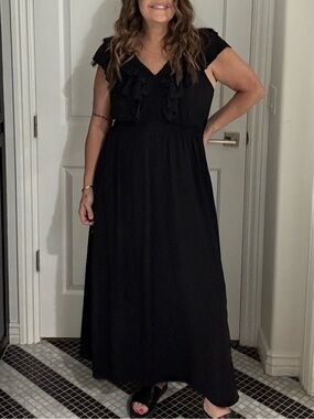 Elegant Black Ruffle V-Neck Maxi Dress